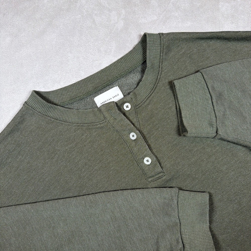American Eagle Oversized Cropped Henley Sweatshirt Women's Large Olive Raw Hem